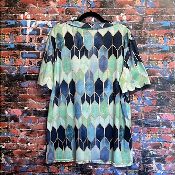 Women’s V-Neck Polo - XXL - Picture 2 of 4